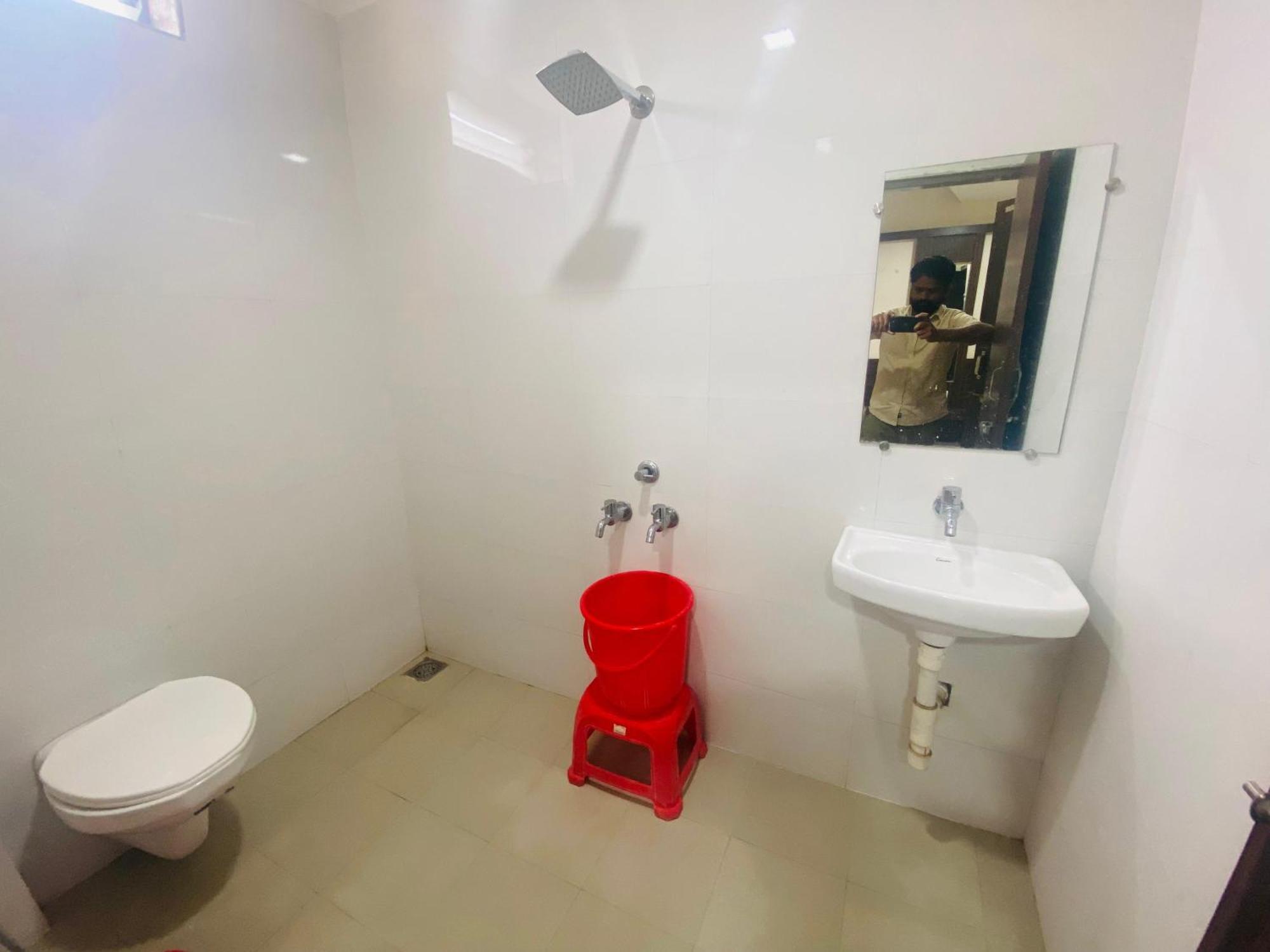 Hotel Sai Bhawani Shirdi Esterno foto